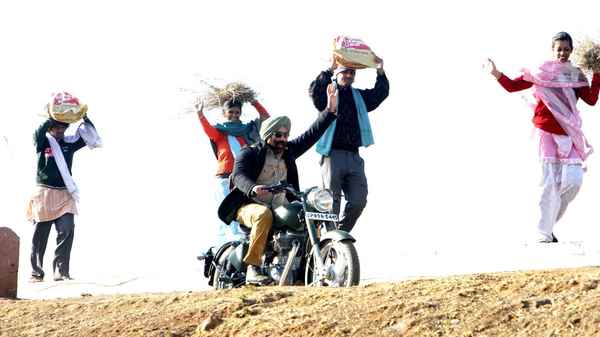 Singh Saab the Great Poster 2