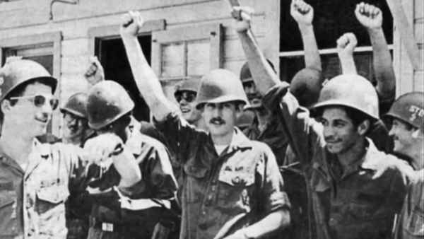 Sir! No Sir! Poster 6