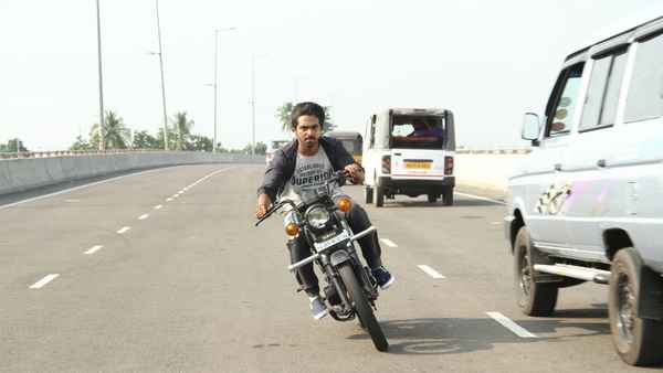 Sivappu Manjal Pachai Poster 2