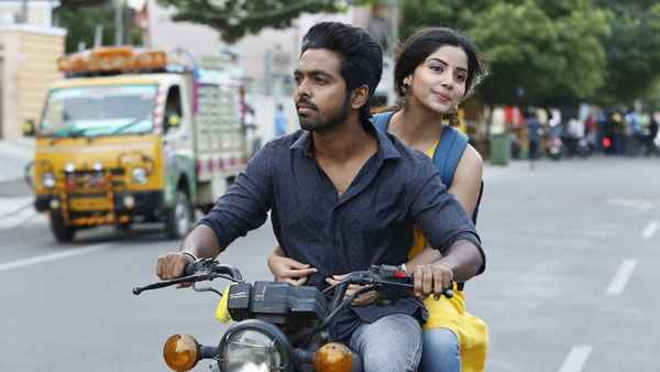 Sivappu Manjal Pachai Poster 1