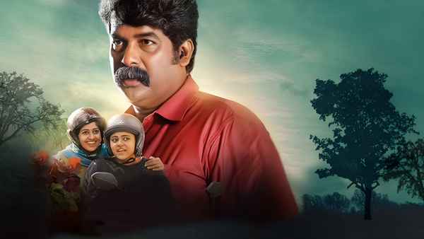Solamante Theneechakal Poster 1