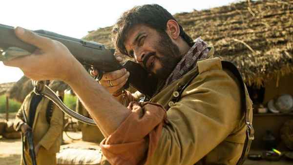 Sonchiriya Poster 1