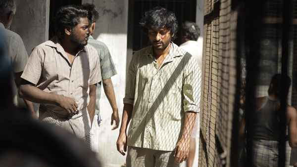 Sorgavaasal (சொர்க்கவாசல்) Poster 7