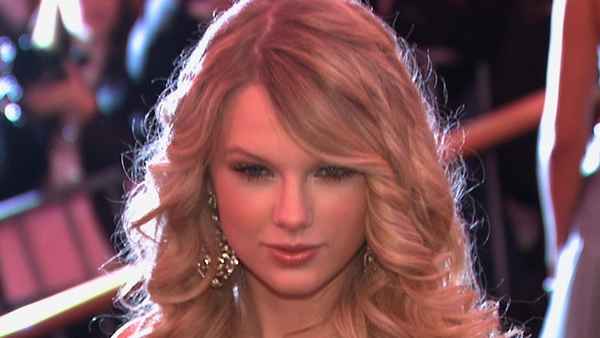 Taylor Swift - Superstar Poster 2