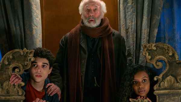 The Amazing Mr. Blunden Poster 1