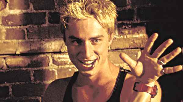 The Broken Hearts Club: A Romantic Comedy Poster 6