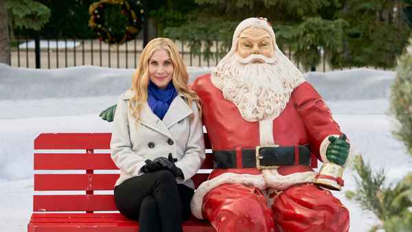 The Christmas Club Poster 4