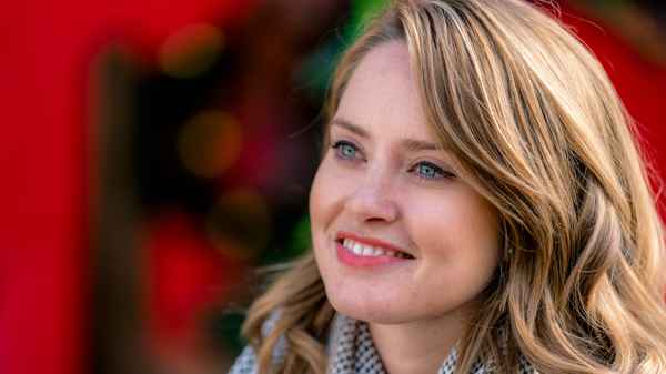 The Christmas Cottage Poster 3