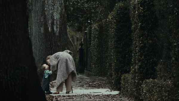 The Curious Birth of Benjamin Button Poster 1