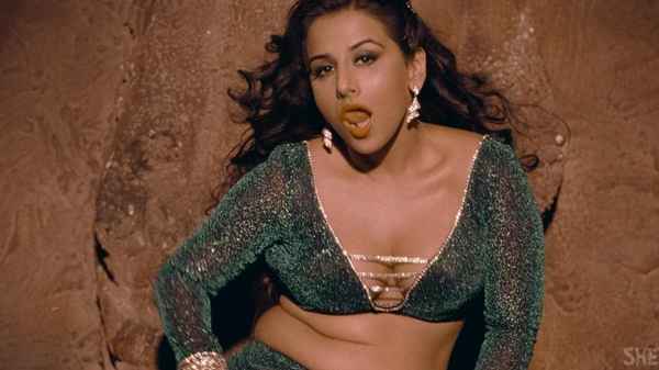 The Dirty Picture Poster 2