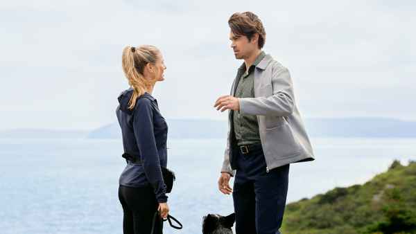 The Dog Lover's Guide to Dating Poster 7