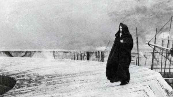 The French Lieutenant's Woman Poster 2