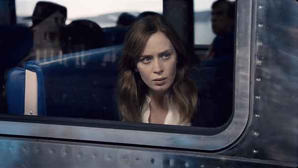 The Girl on the Train Poster 2