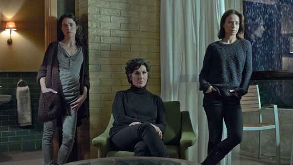 The Invisible Guardian Poster 6