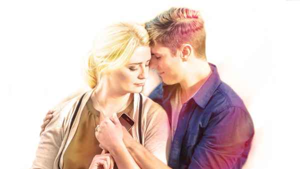 The Joneses Unplugged Poster 3