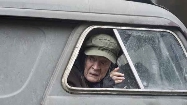 The Lady in the Van Poster 7