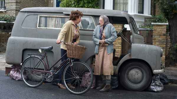 The Lady in the Van Poster 6