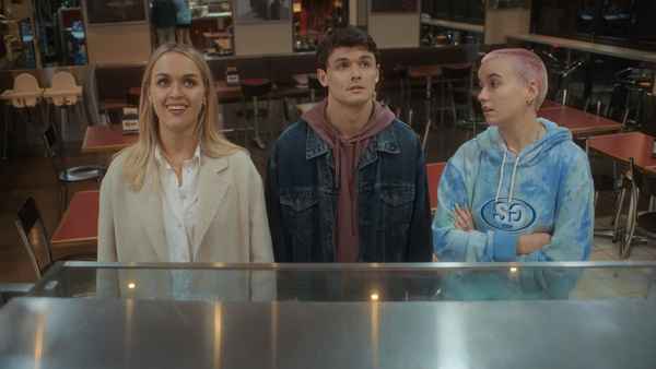 The Longest Weekend Poster 4