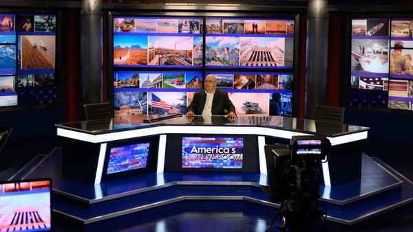 The Loudest Voice Poster 7