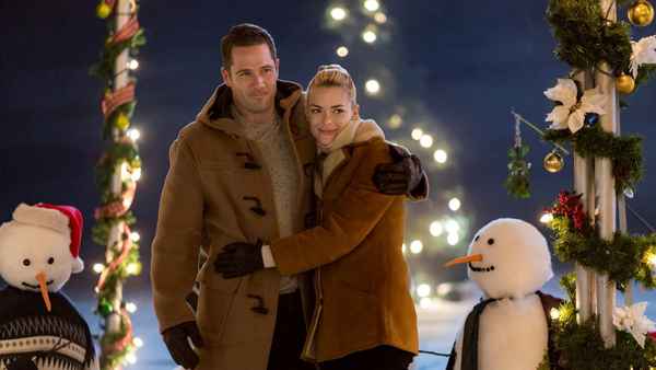 The Mistletoe Promise Poster 4