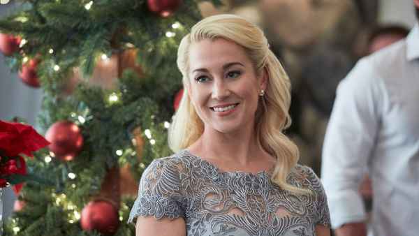 The Mistletoe Secret Poster 2