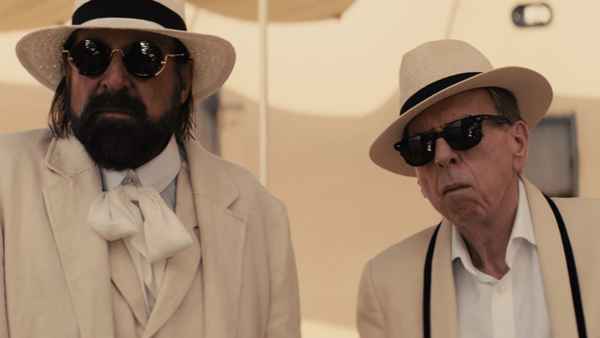 The Obscure Life of the Grand Duke of Corsica Poster 2