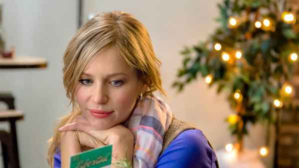 The Perfect Christmas Present Poster 2