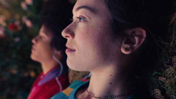 The Sky Is Everywhere Poster 5