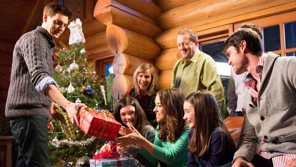 The Tree That Saved Christmas Poster 4