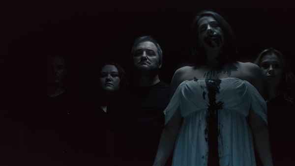 The Woman Under the Stage Poster 6