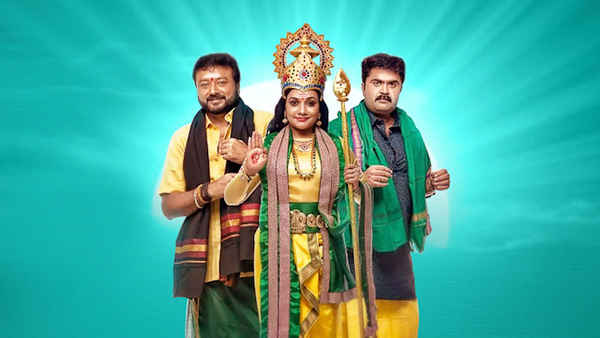 Thinkal Muthal Velli Vare Poster 5