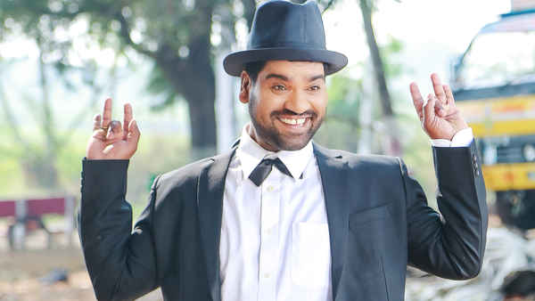 Thupaki Ramudu Poster 1