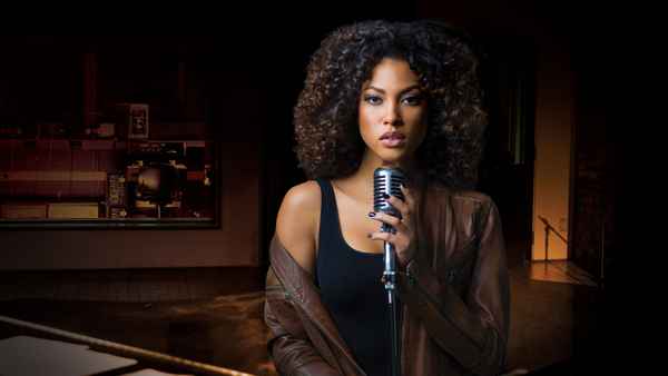 Toni Braxton: Unbreak My Heart Poster 7