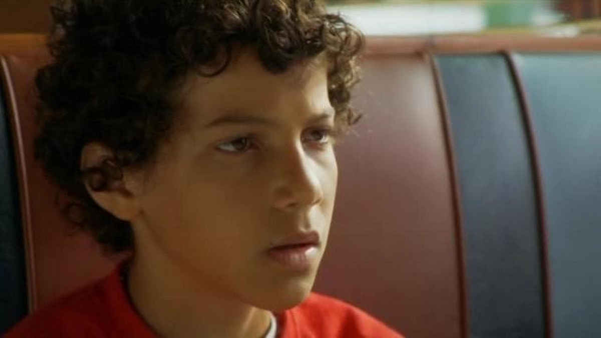 Elliot Loves Movie (2012) Release Date, Cast, Trailer, Songs