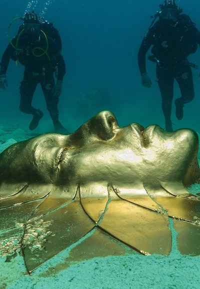 Treasures from the Wreck of the Unbelievable