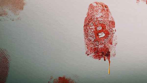 Trust No One: The Hunt for the Crypto King Poster 1