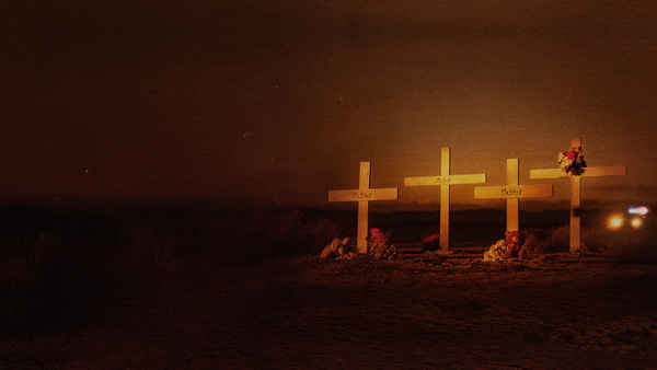 Two Shallow Graves Poster 5