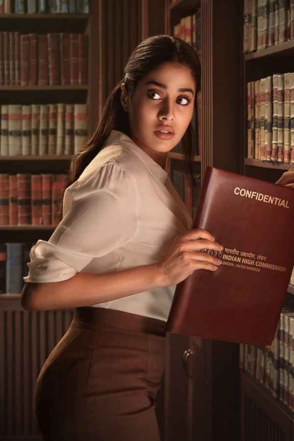 Ulajh (उलझ) Poster 6