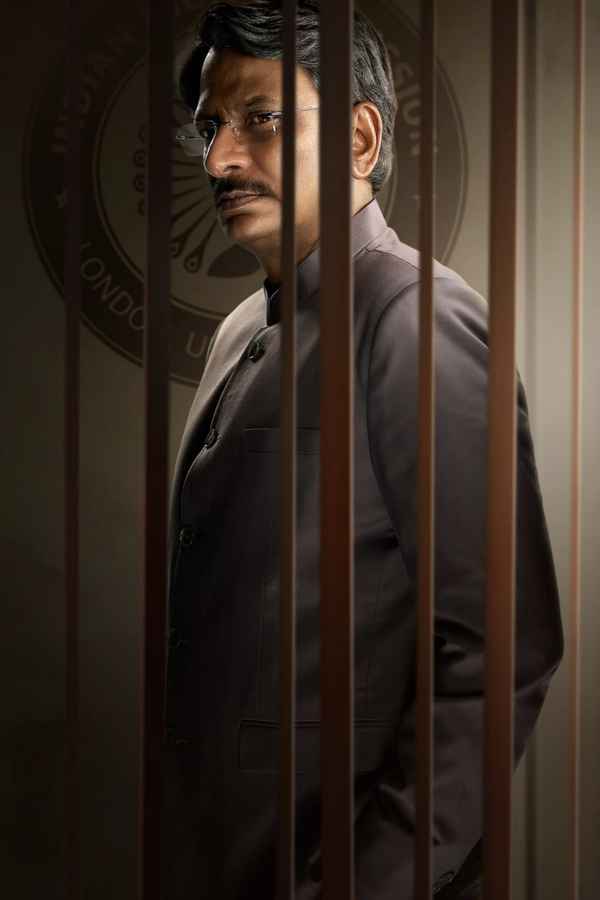 Ulajh (उलझ) Poster 4