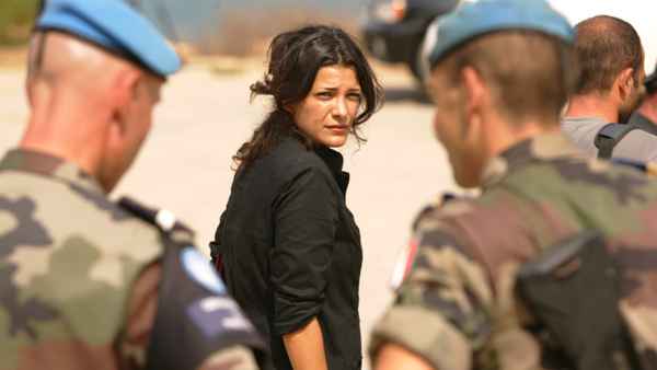 Under the Bombs Poster 1