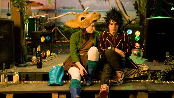 Unmade Beds Poster 7