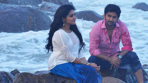 Unnai Naadi Poster 1