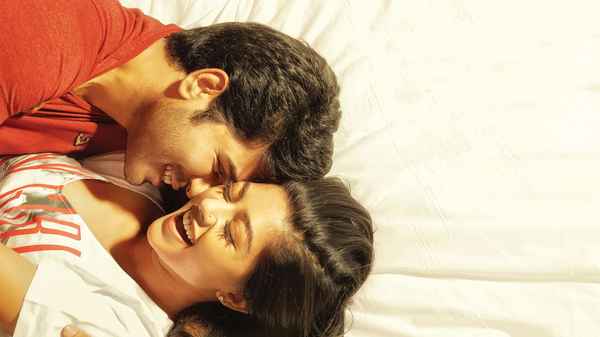 Urvasivo Rakshasivo Poster 5