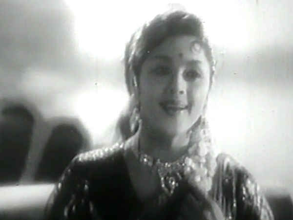 Uthama Puthiran Poster 2