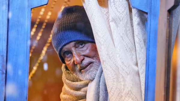 Uunchai (ऊंचाई) Poster 5