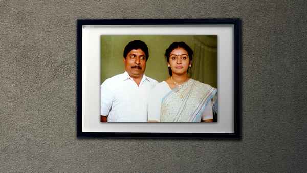 Vadakkunokkiyantram Poster 3