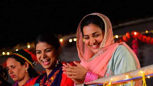 Varthamanam Poster 2