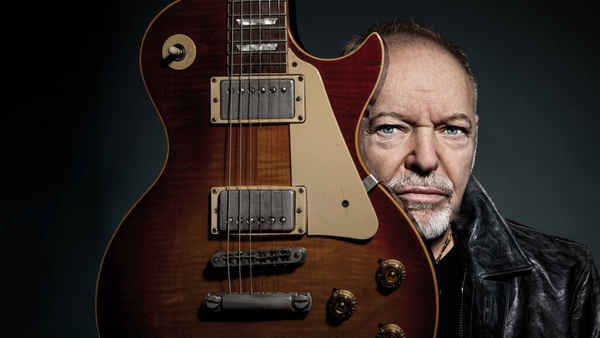 Vasco Rossi: Living It Poster 4