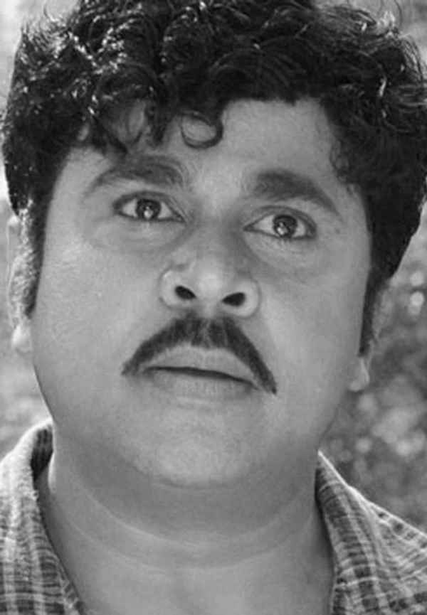 Vellaripravinte Changathi Poster 4