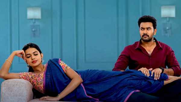 Vidya Vasula Aham (విద్య వాసుల అహం) Poster 4